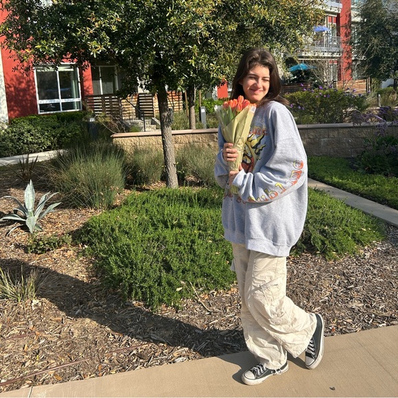 Meet your Posher, Angelica - Picture 2 of 5